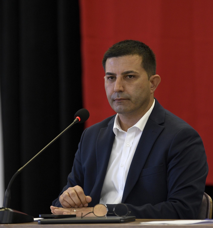 BAŞKAN ÖMER GÜNEL: “KEMERLERİ SIKACAĞIZ SOSYAL YARDIMLARI ARTIRACAĞIZ”