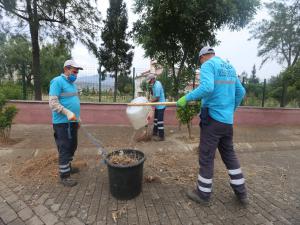 ATA MAHALLESİNDE YEŞİL ALANLAR CAN BULDU