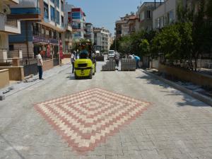 ATATÜRK MAHALLESİNDE 50 BİN M2 YOL YENİLENDİ