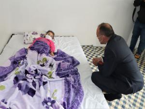 Başkan Akından Minik Zeynepe Ziyaret