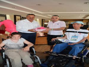 Engellilerden Kemer Belediyesi'ne teşekkür