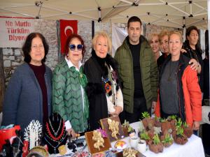 GÖZ NURU EMEKLER STANDLARI SÜSLEDİ