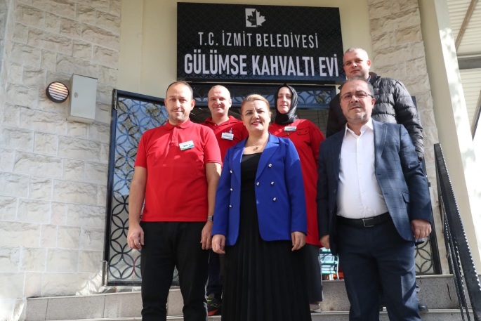  İzmit Belediyesinin yeni sosyal tesisi; “GÜLÜMSE KAHVALTI EVİ”