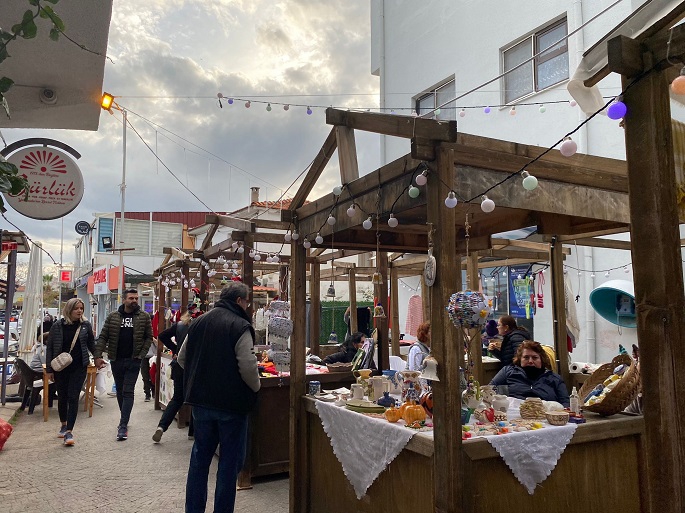 Karaburun ve Mordoğan’da Yeni Yıl Pazarları hafta boyunca açık