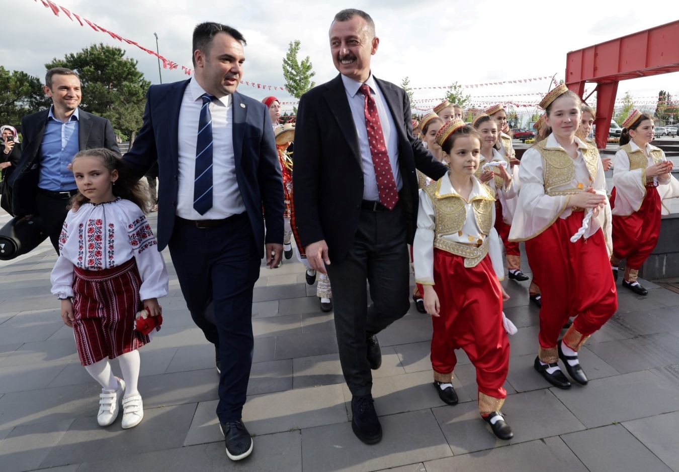 Başkan Büyükakın: Hıdırellez; yaratıcı, doğa ve kardeşlerimizle yeniden kucaklaşmaktır