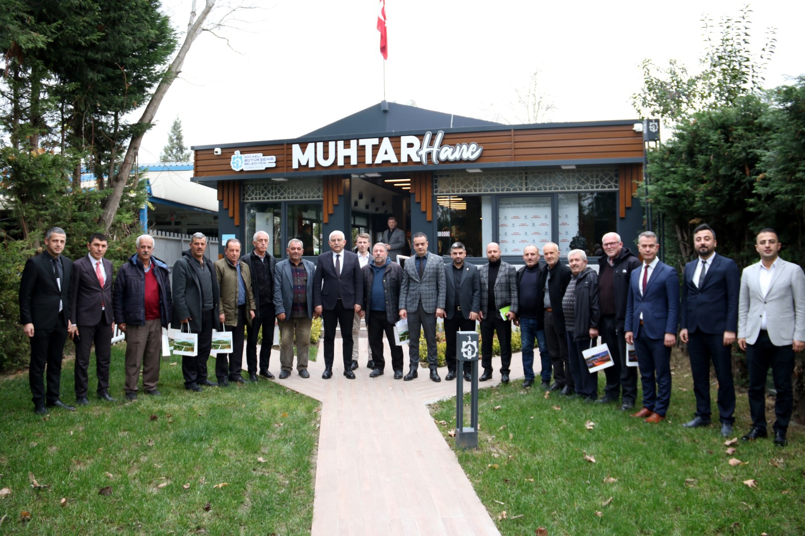 Genel Sekreter Gündoğdu, 12 ilçenin muhtarlarıyla bir araya geldi