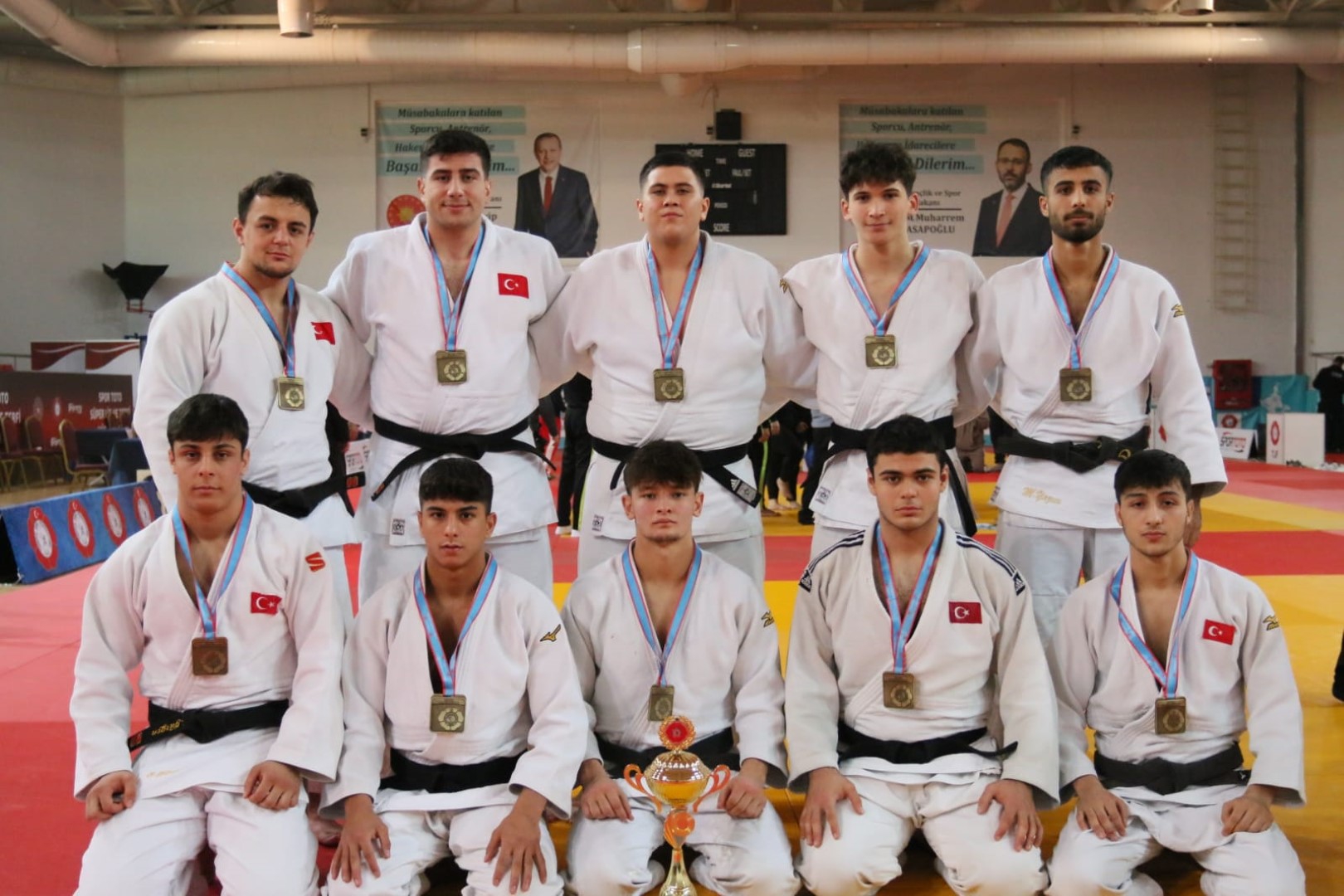 Kağıtspor, judoda süper lige yükseldi