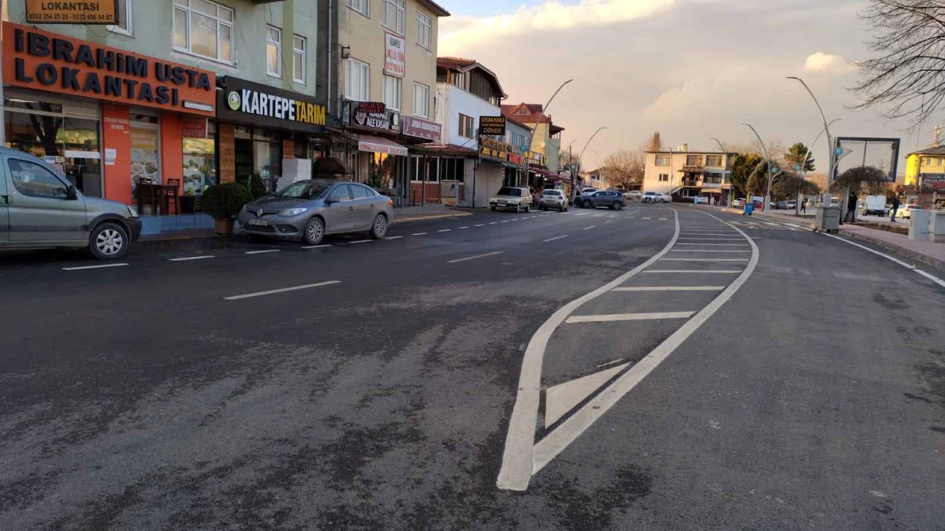 Maşukiye kavşağında yol çizgileri çekildi