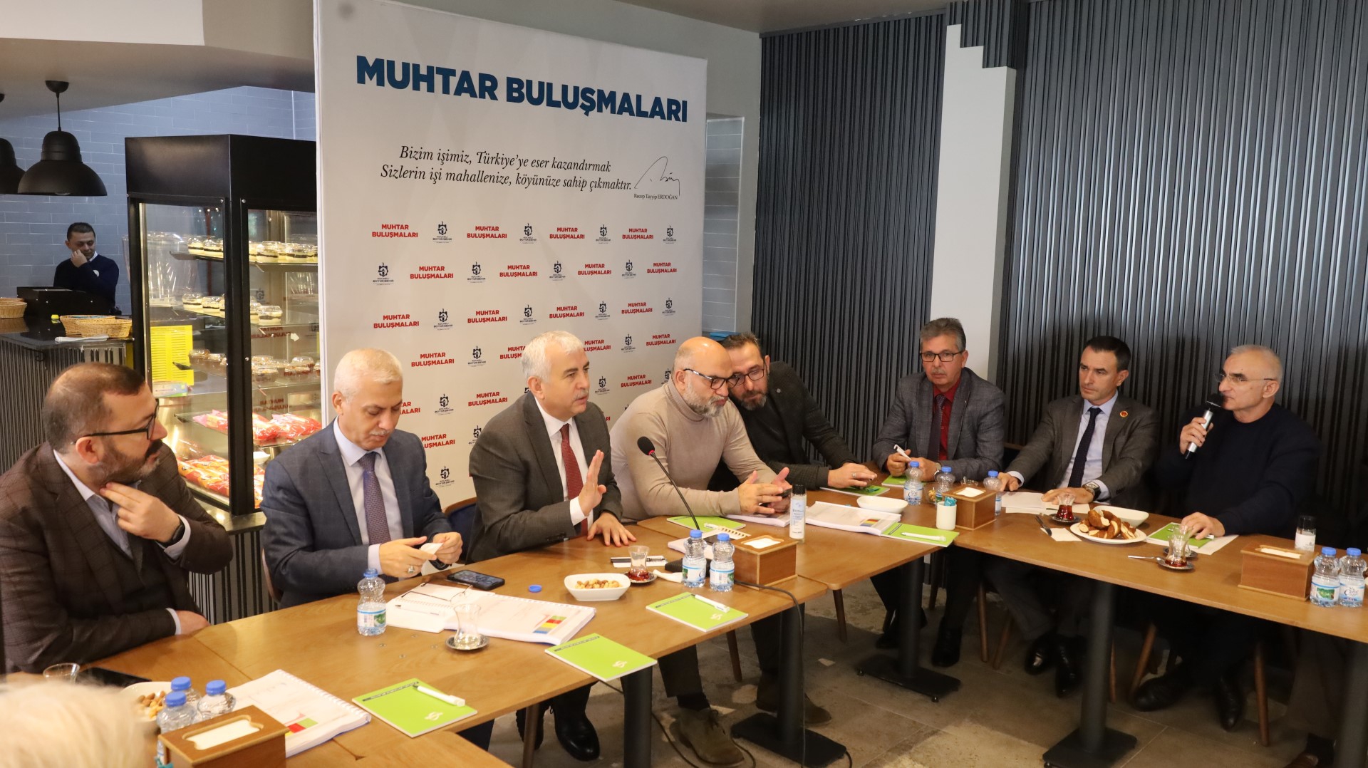 Muhtarlar, Büyükşehir’in hizmetlerinden memnun.