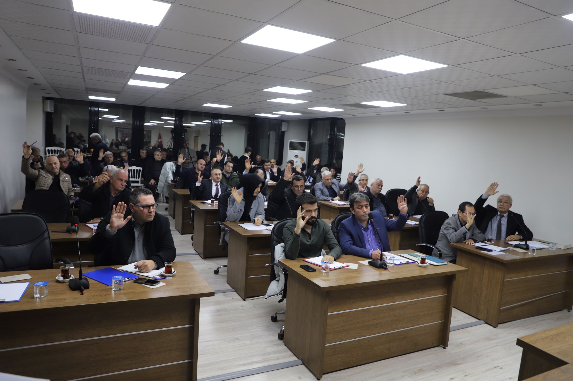 Yılın İlk Meclis Toplantısında 14 Madde Görüşüldü