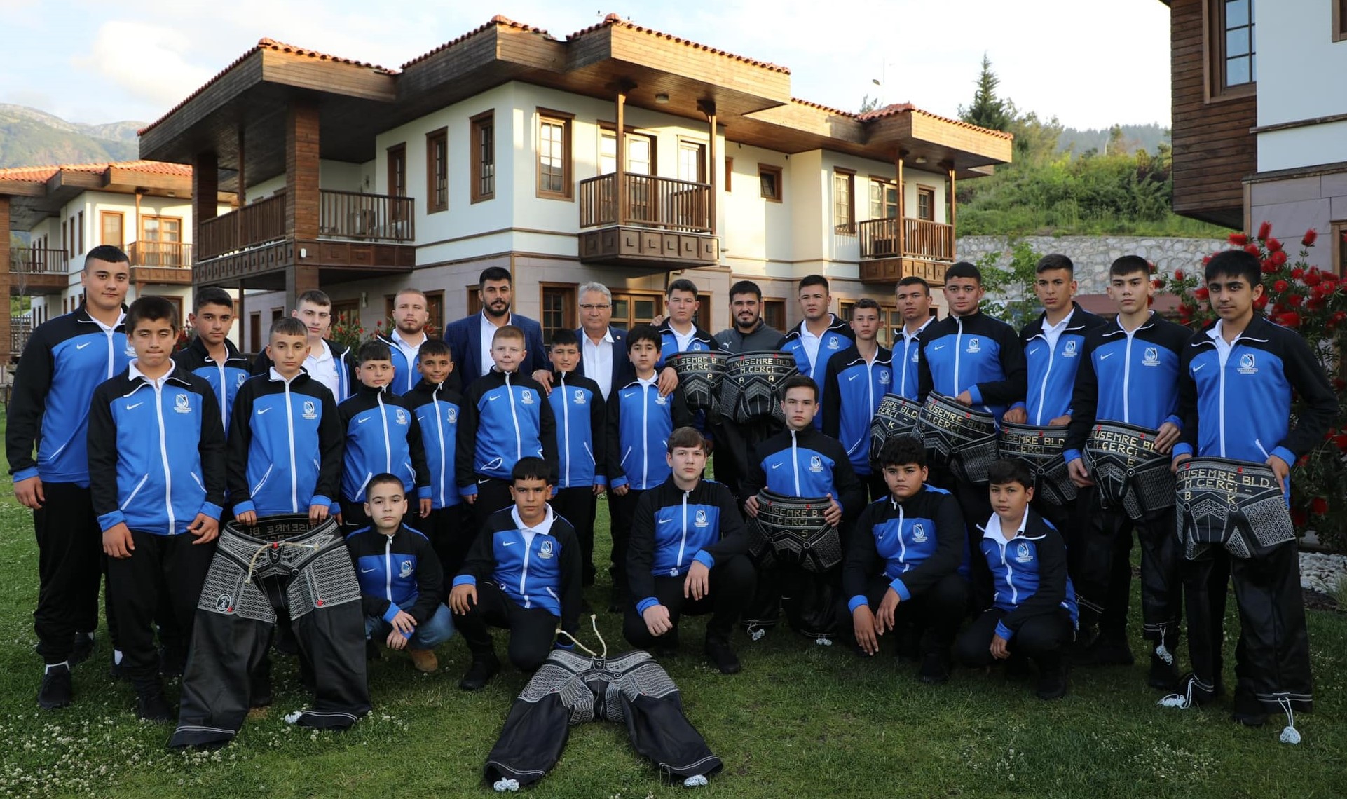 Yuntdağı Yağlı Güreşleri Türkiye Güreş Liginde Ege'yi Temsil Edecek